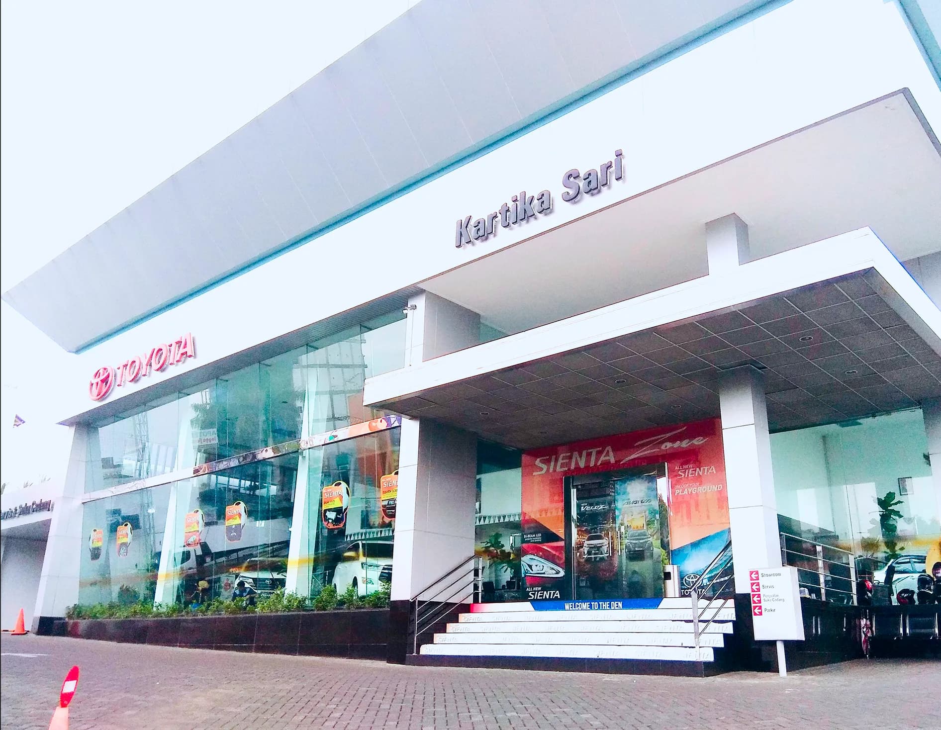 Toyota Showroom Pandaan, Singosari